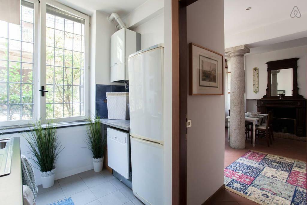 Charming Navigli Apartment Milan Exterior photo