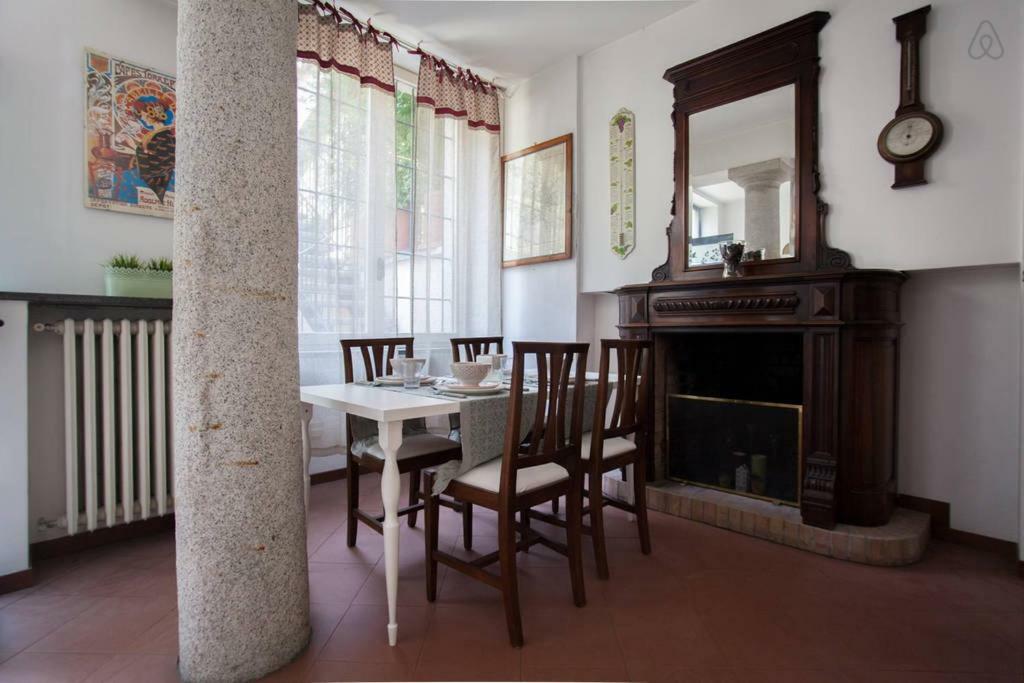 Charming Navigli Apartment Milan Exterior photo